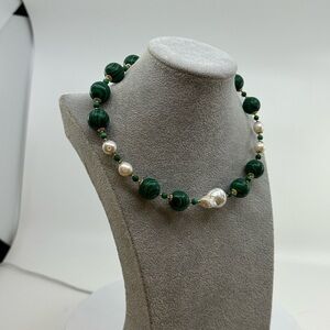 Malachite Choker with Baroque Pearl Pendant and White Pearl Accents